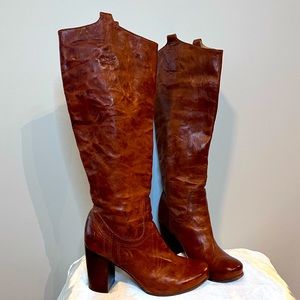 Frye Carson Heel Tab Boots
